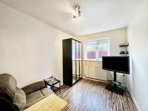 Photo 7- click for photo gallery